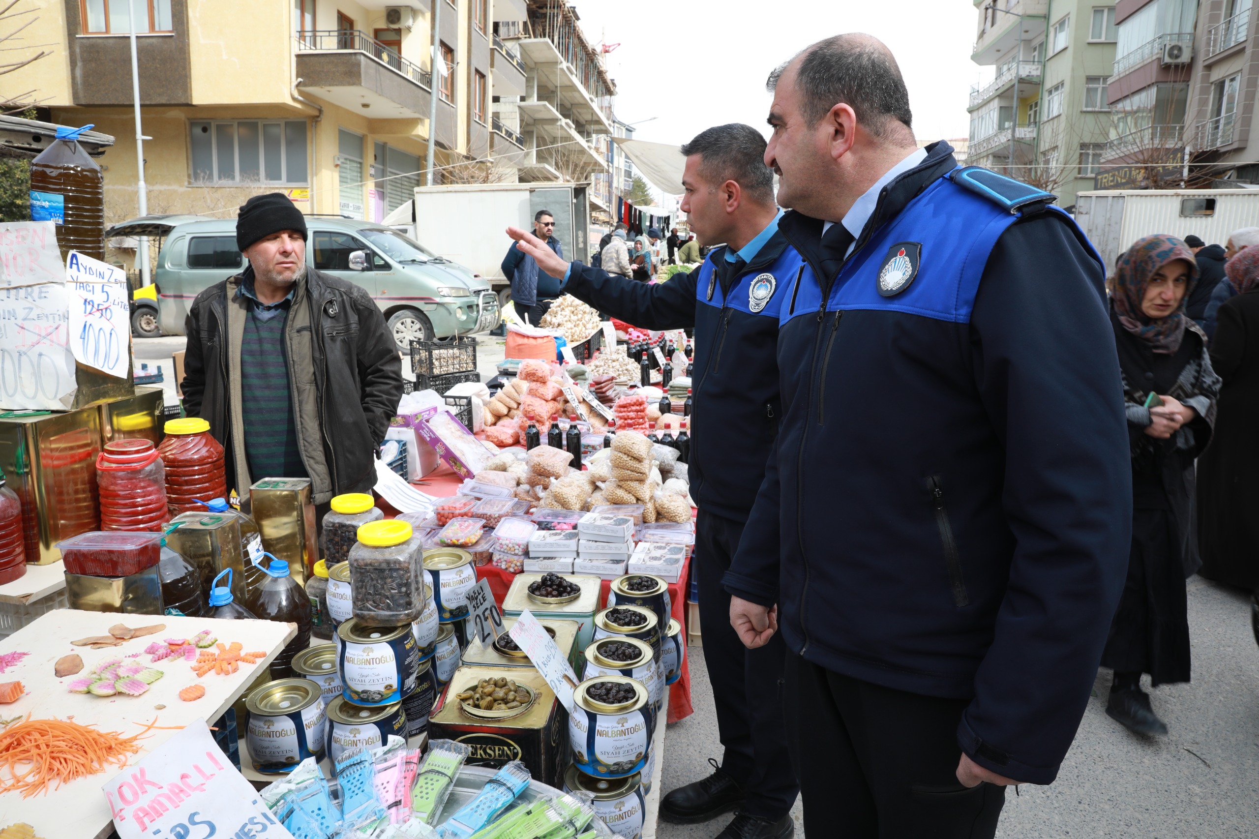 Battalgazi’de Semt Pazarlarına Zabıta Denetimi