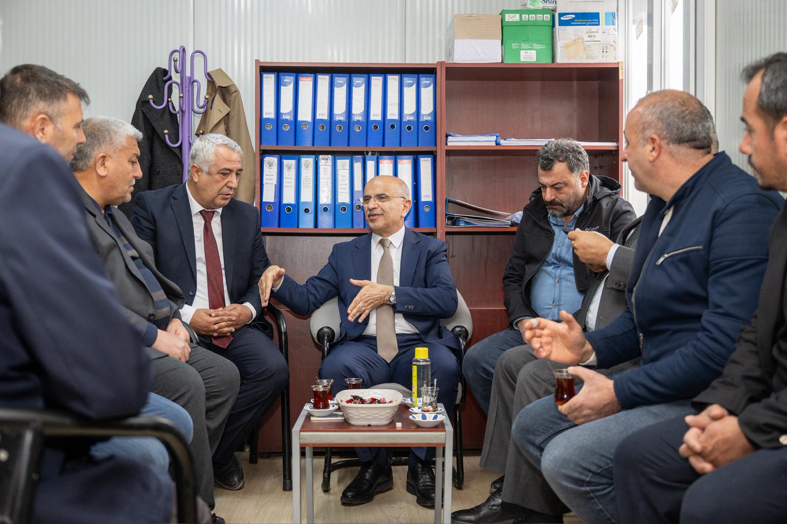 Esnaf Odalarını Ziyaret Eden Başkan Er: "YENİ BİR MALATYA İNŞA EDİYORUZ"