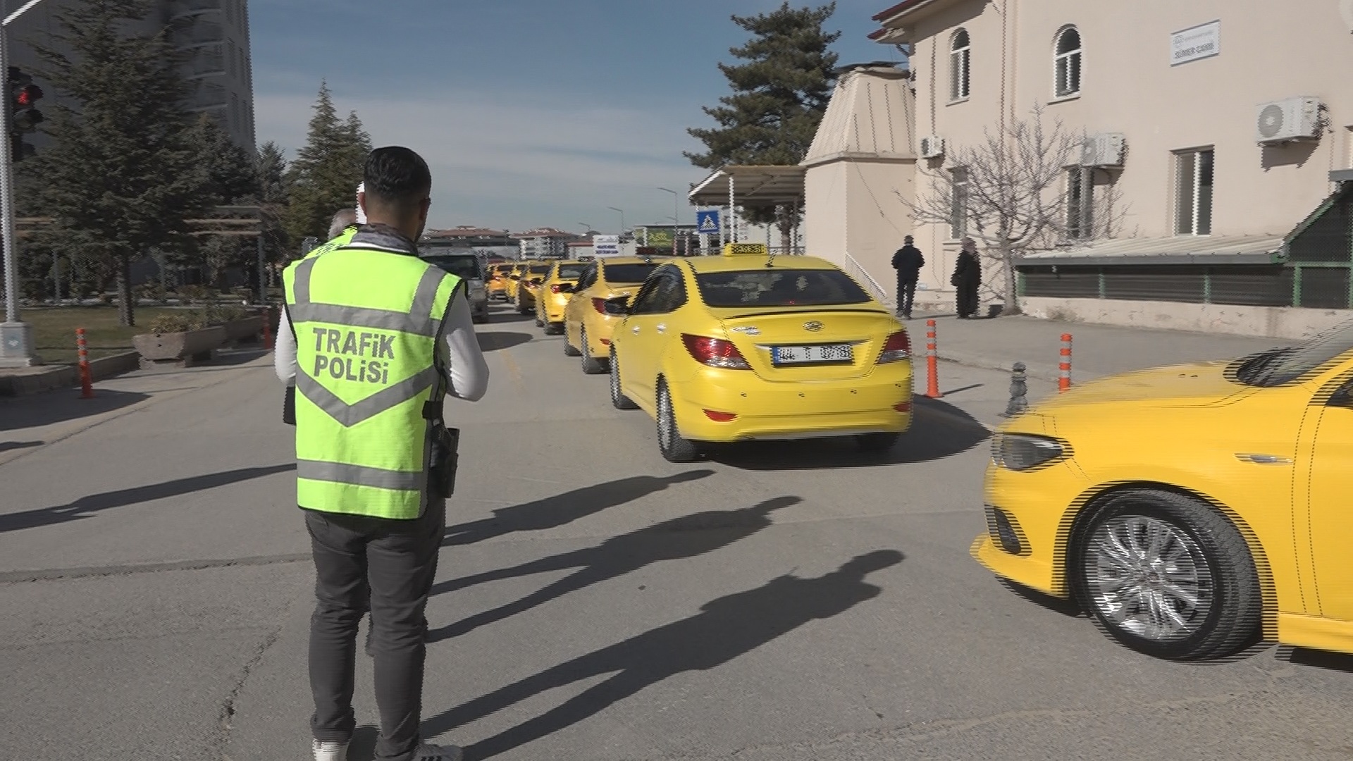 Malatya’da Taksicilerden Zam Protestosu: İndi-Bindi Ücretlerinin Yükseltilmesini İstediler
